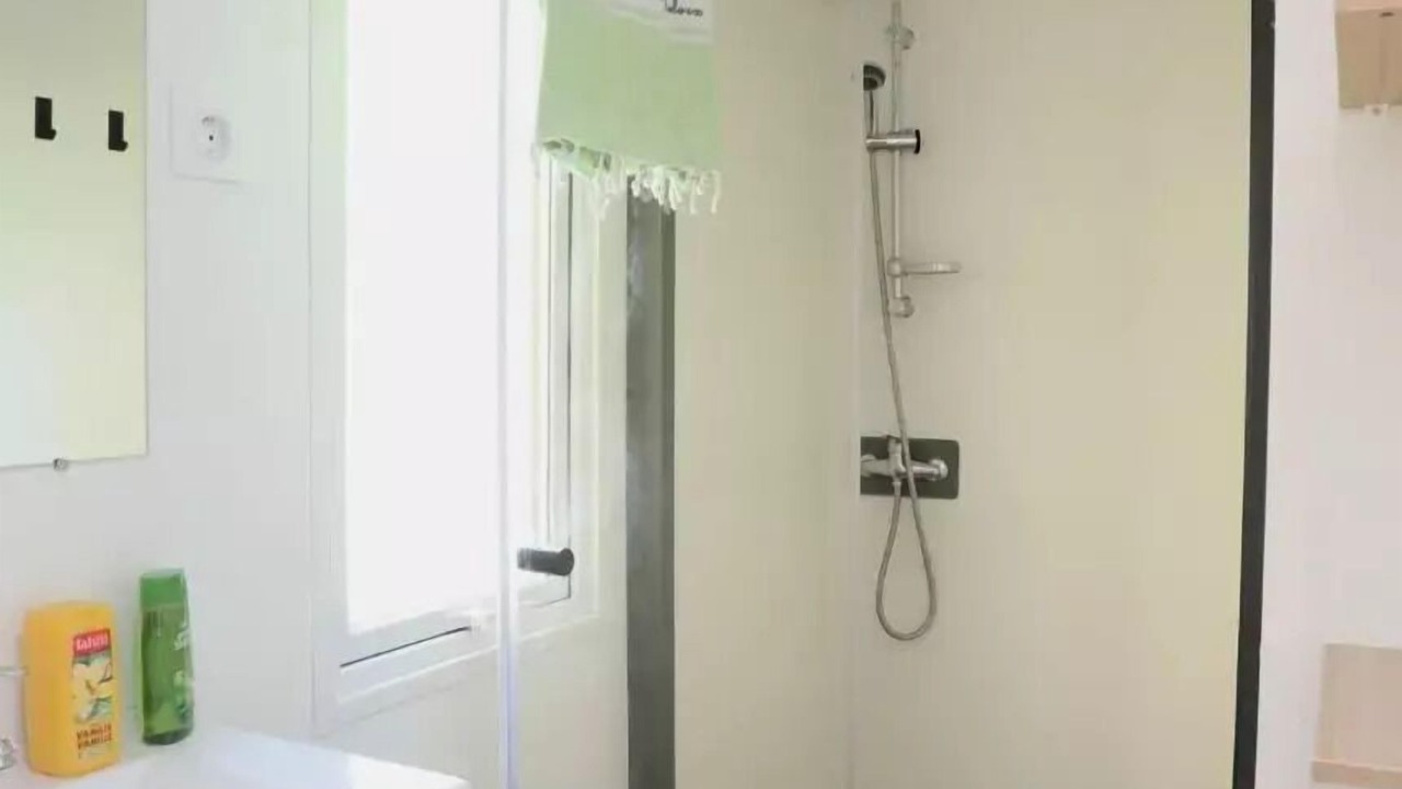 Photo of Bathroom in Moyenneville