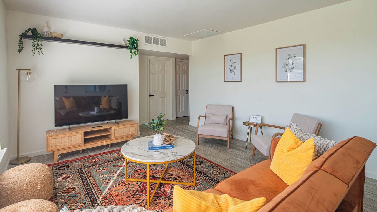 Photo of Livingroom in Encanto