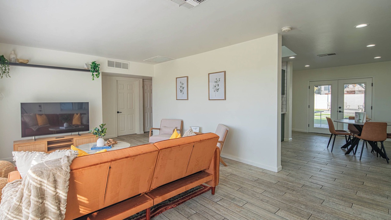Photo of Livingroom in Encanto