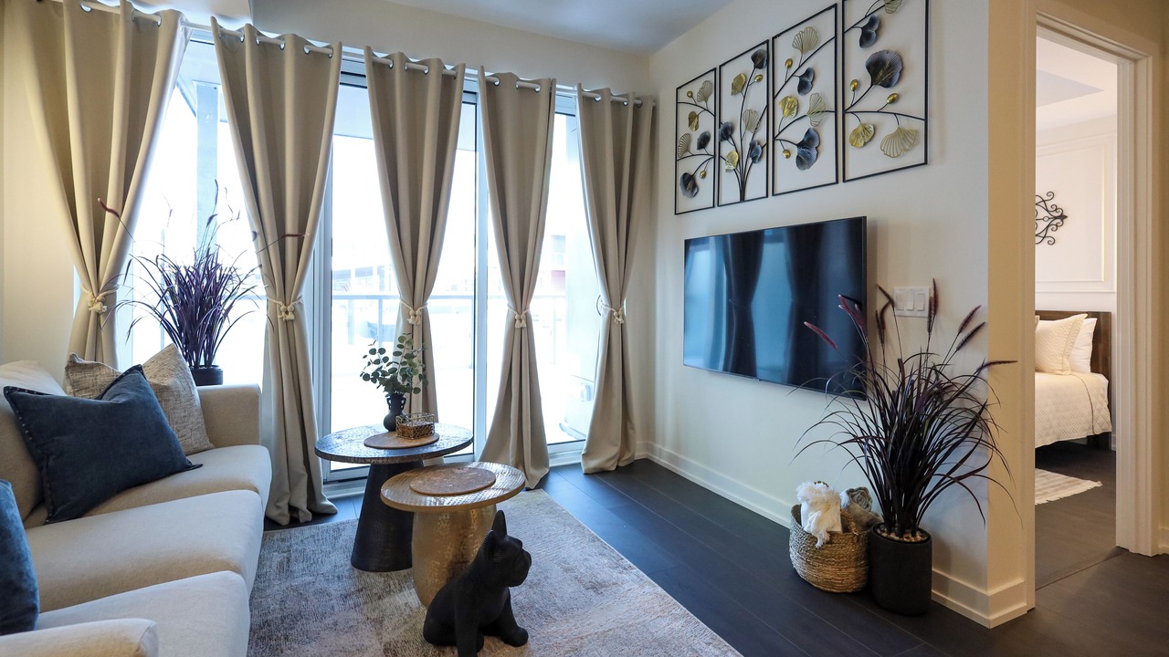 Photo of Livingroom in Big Bay Point