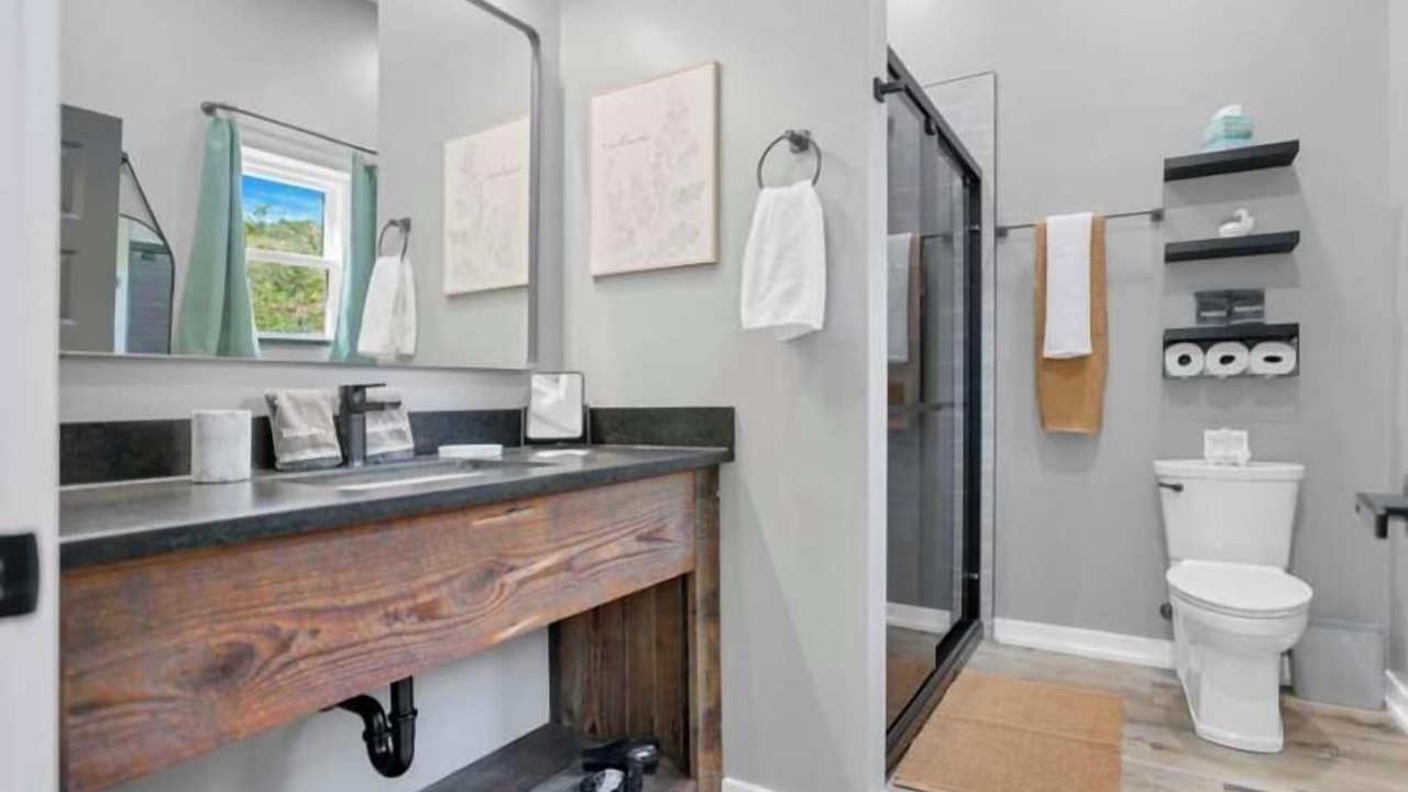 Photo of Bathroom in Sugar Grove