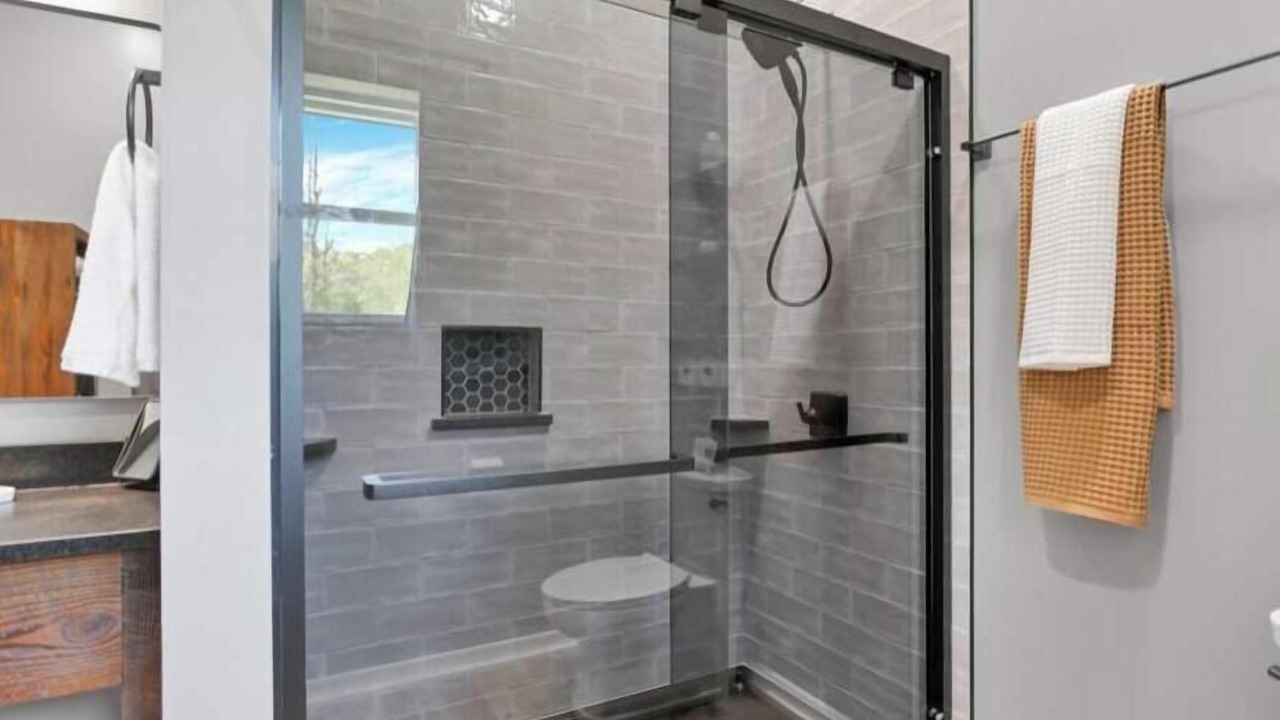 Photo of Bathroom in Sugar Grove