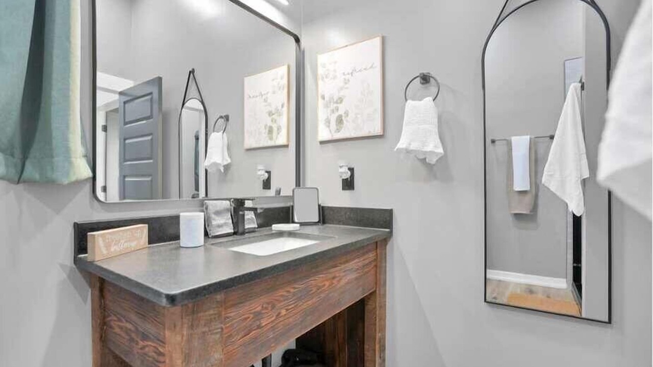 Photo of Bathroom in Sugar Grove