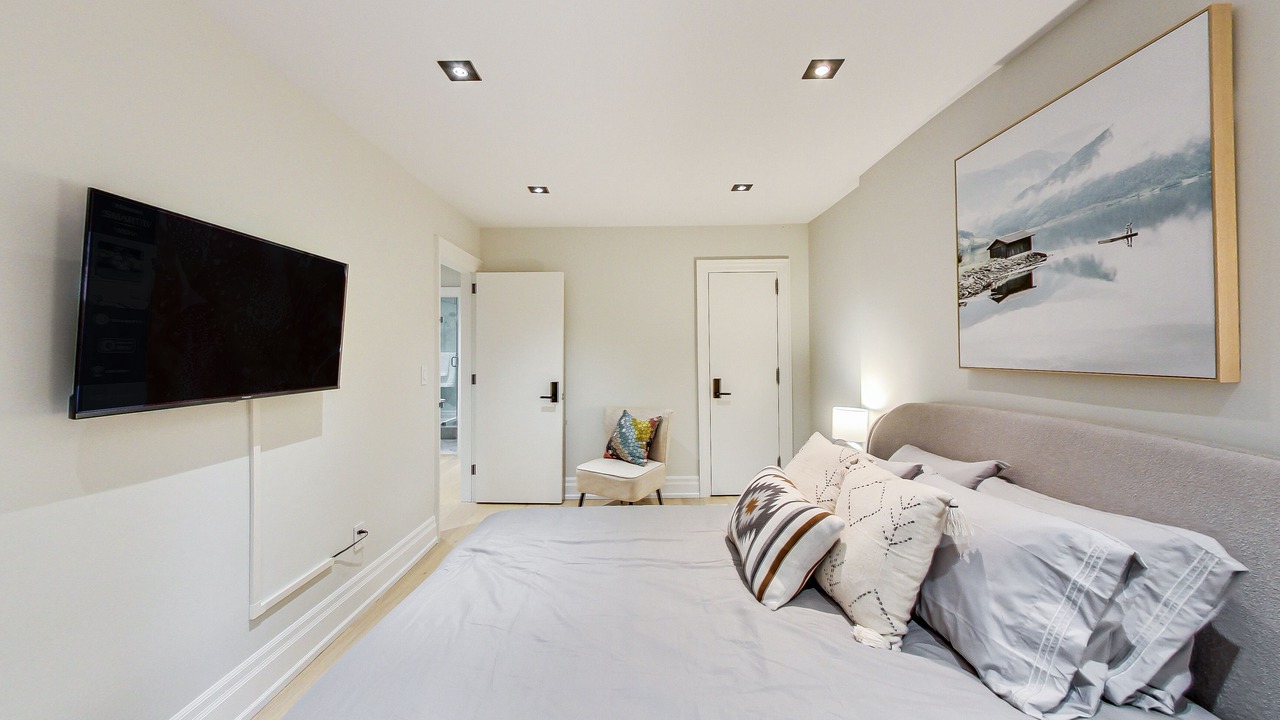 Photo of Bedroom in Yonge-Eglinton