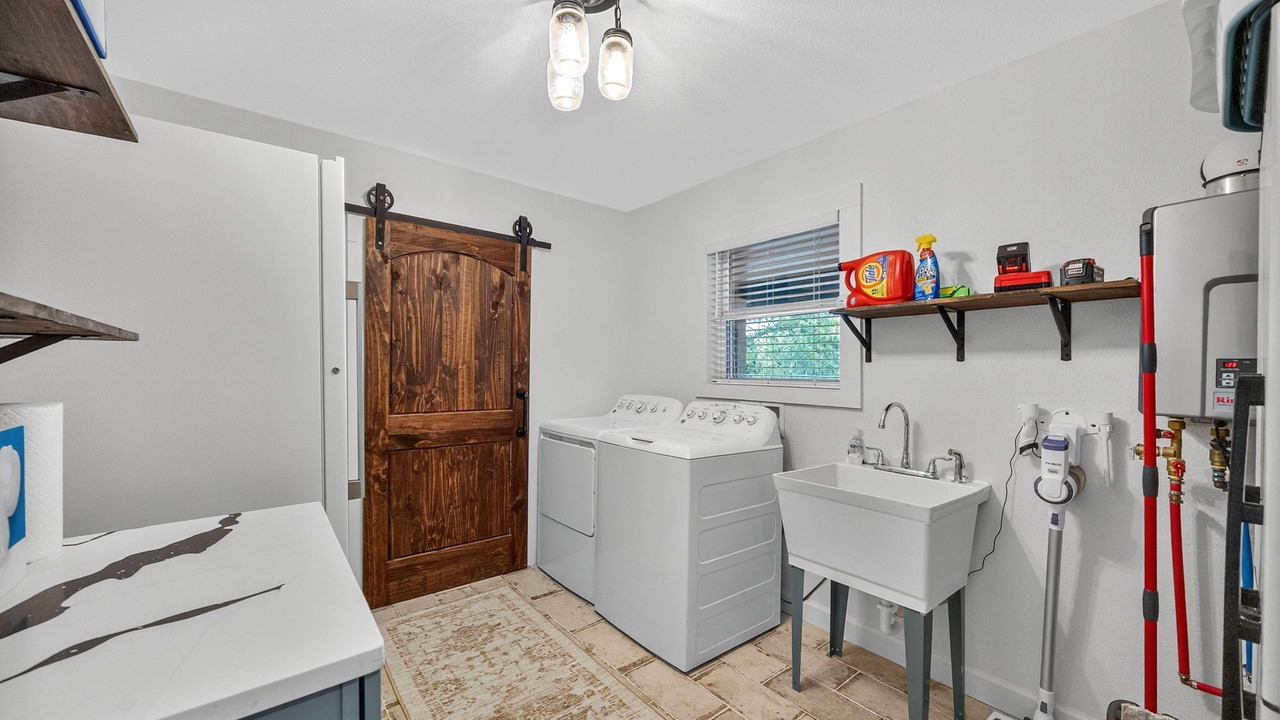 Photo of Bathroom in White Pine