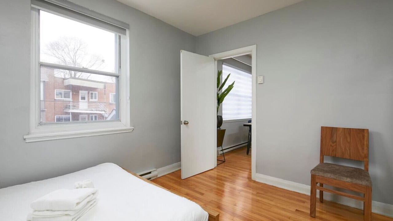 Photo of Bedroom in Cote-Des-Neiges—Notre-Dame-De-Grace
