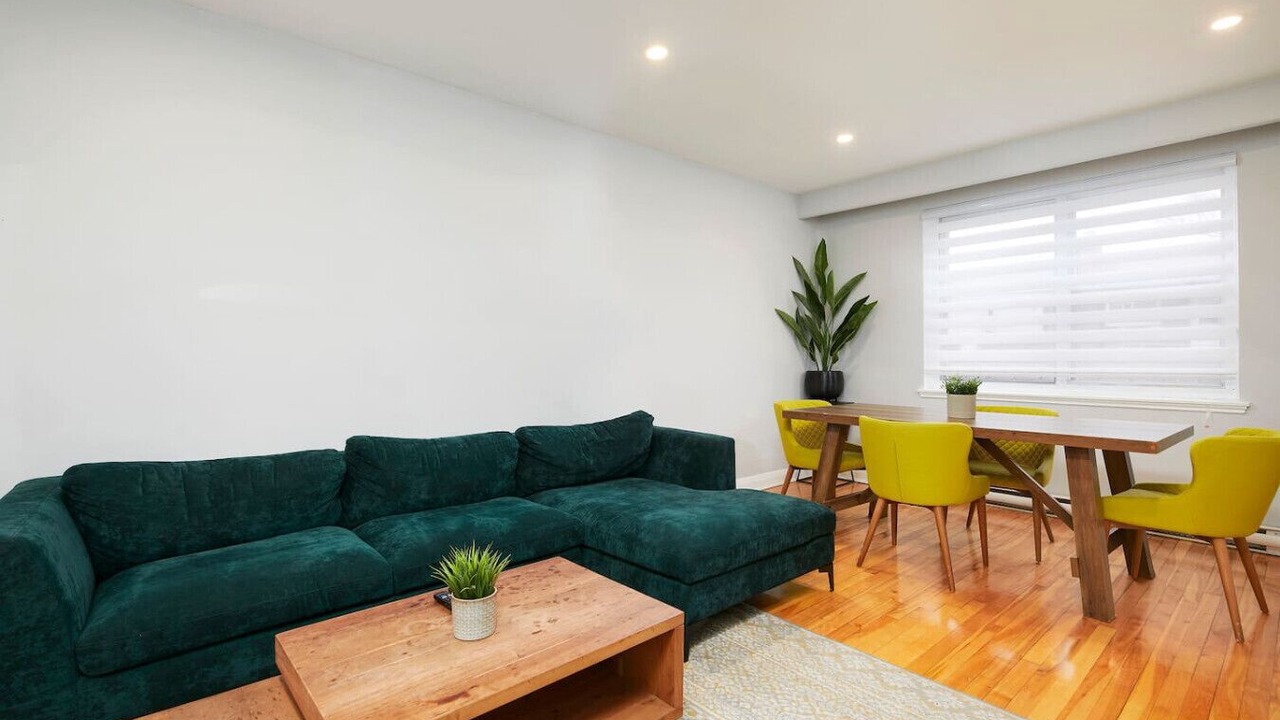 Photo of Livingroom in Cote-Des-Neiges—Notre-Dame-De-Grace