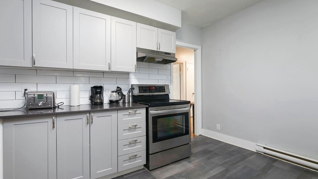 Photo of Kitchen in Cote-Des-Neiges—Notre-Dame-De-Grace