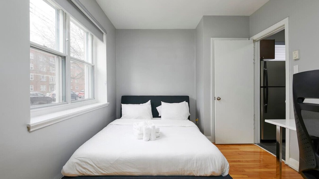 Photo of Bedroom in Cote-Des-Neiges—Notre-Dame-De-Grace