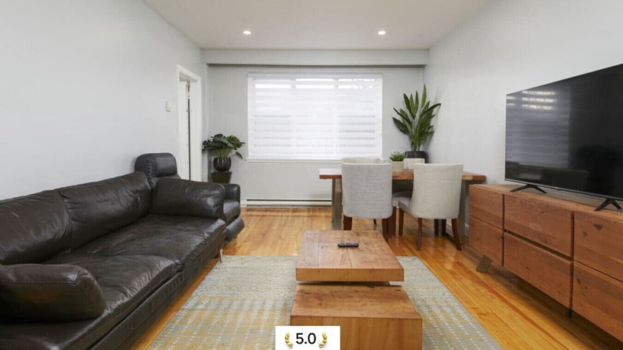 Photo of Livingroom in Cote-Des-Neiges—Notre-Dame-De-Grace