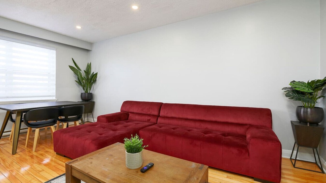 Photo of Livingroom in Cote-Des-Neiges—Notre-Dame-De-Grace