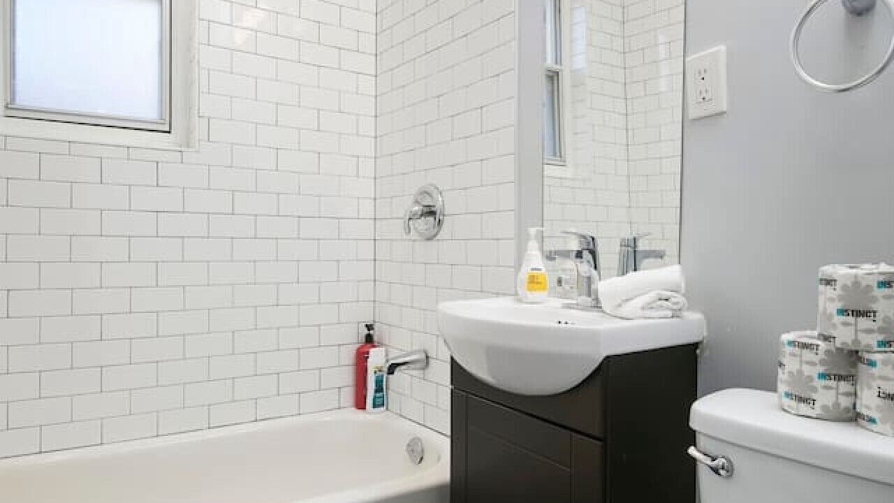 Photo of Bathroom in Cote-Des-Neiges—Notre-Dame-De-Grace