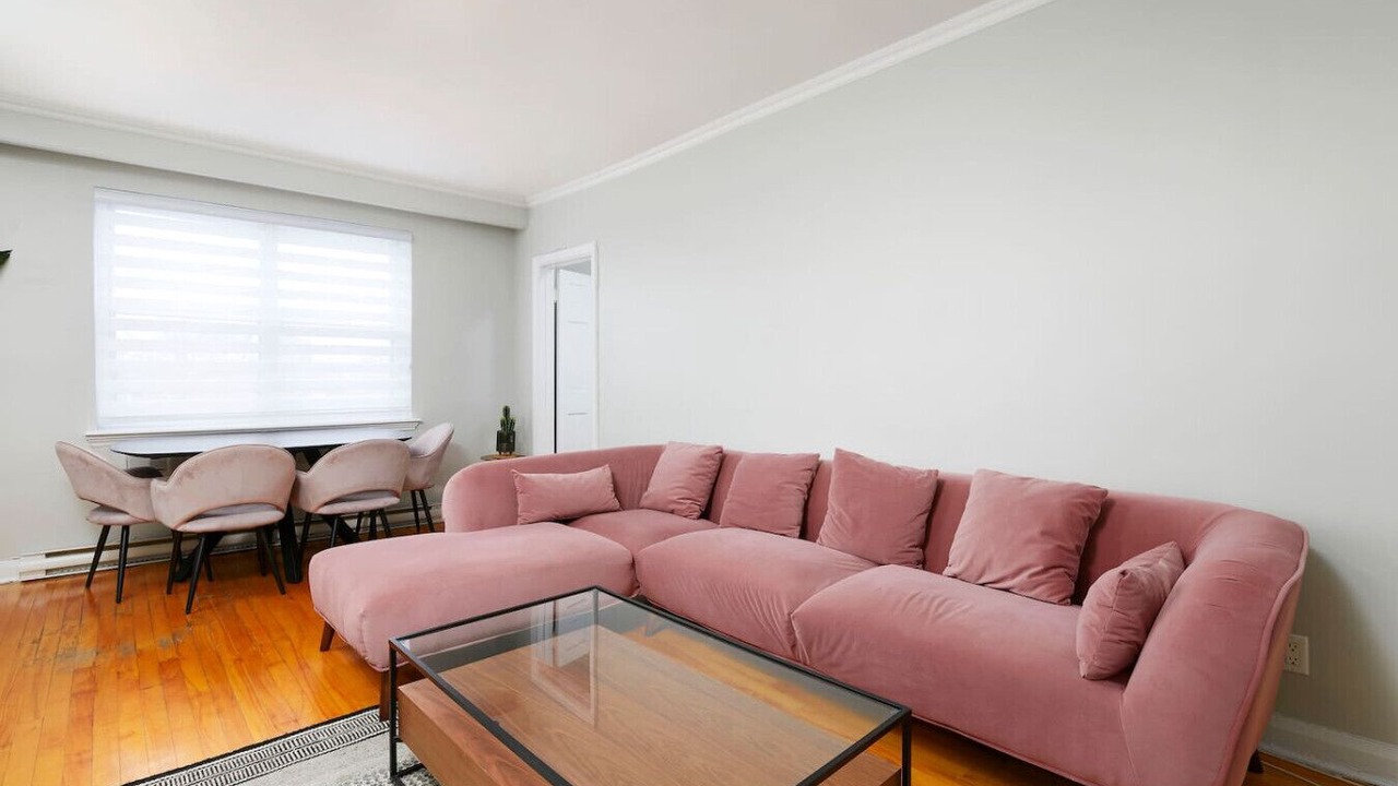 Photo of Livingroom in Cote-Des-Neiges—Notre-Dame-De-Grace