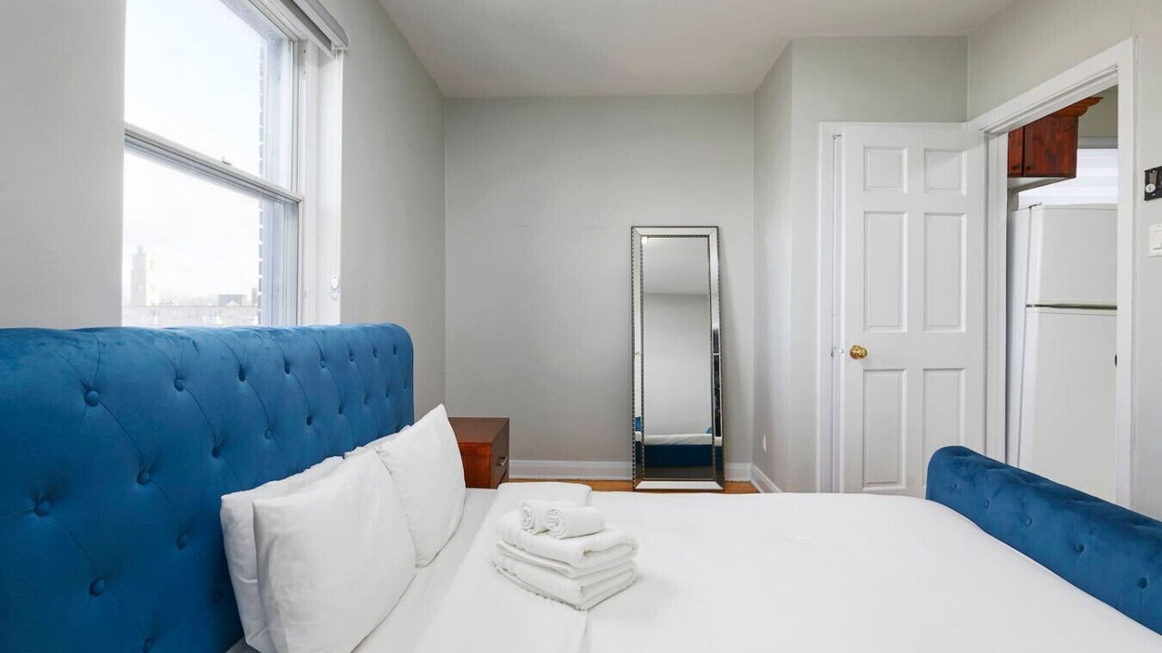 Photo of Bedroom in Cote-Des-Neiges—Notre-Dame-De-Grace