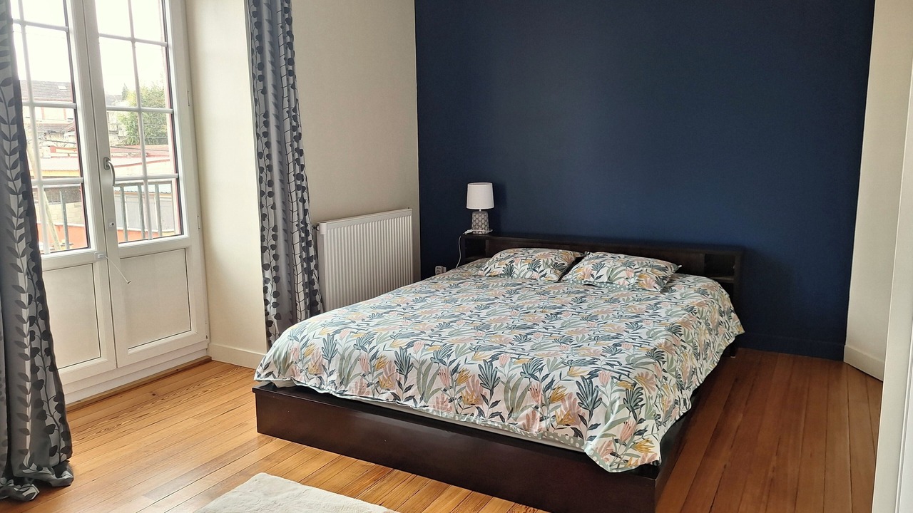 Photo of Bedroom in Montceau-les-Mines