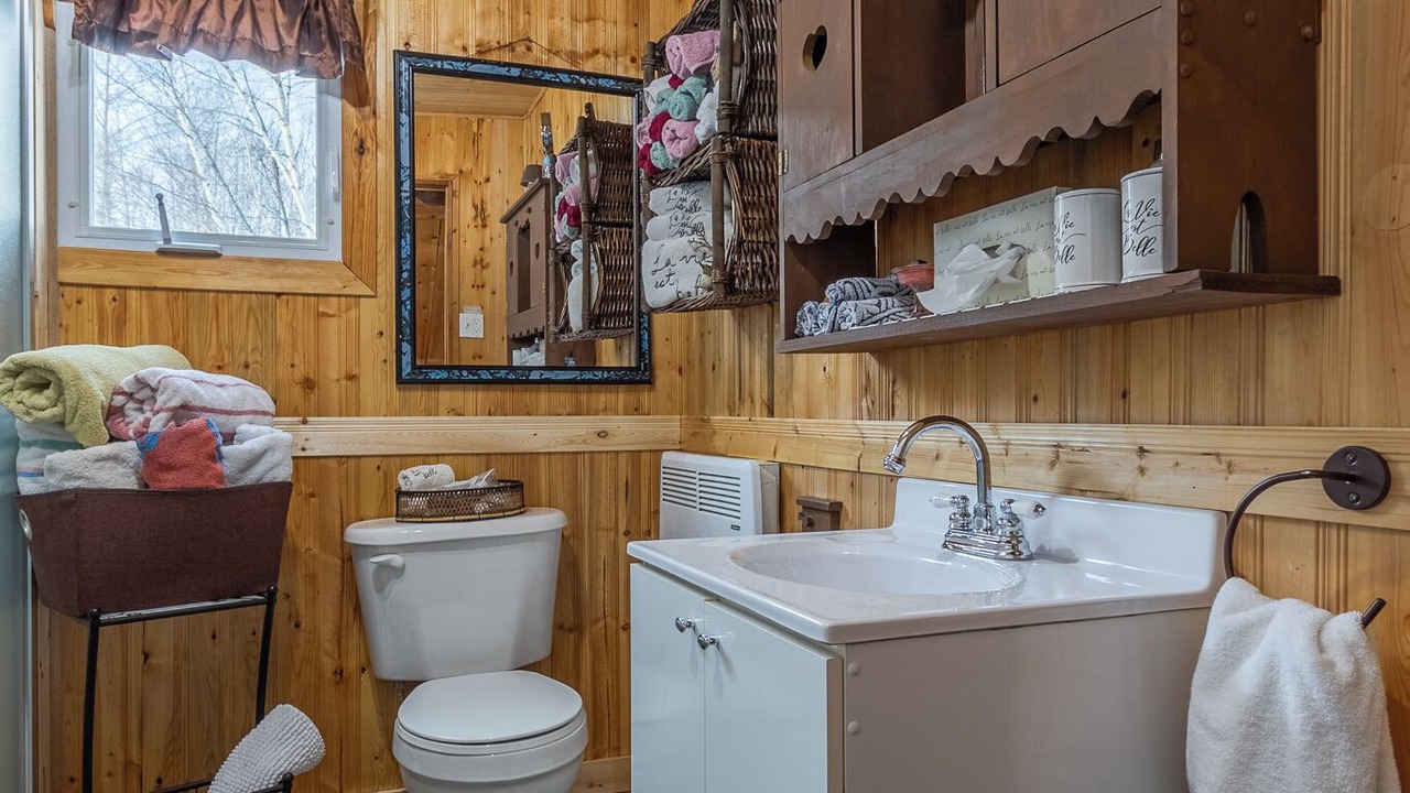 Photo of Bathroom in Gloucester County