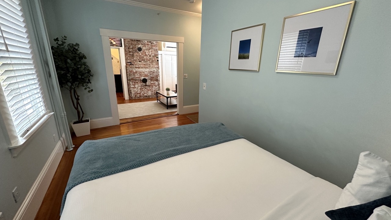 Photo of Others in Historic Hill