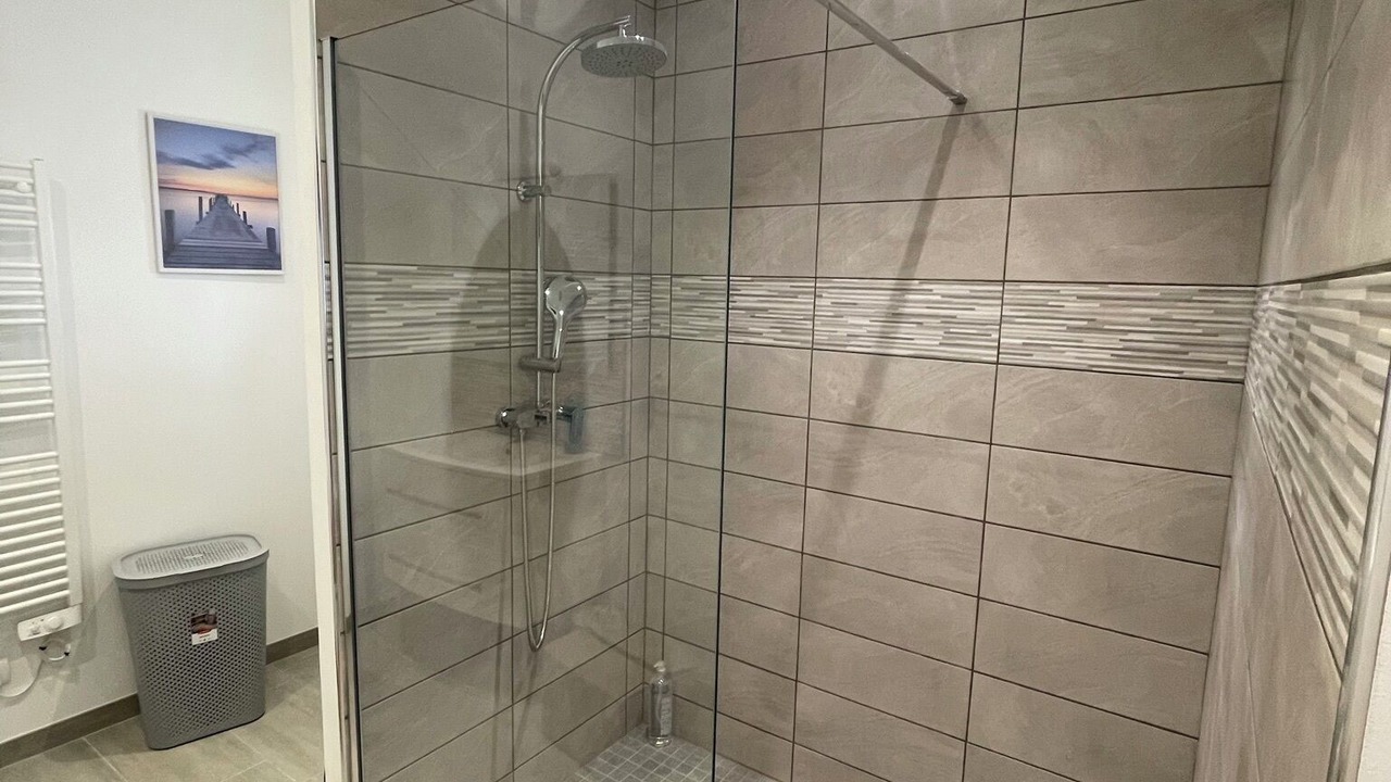 Photo of Bathroom in Le Heron