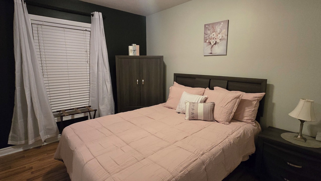 Photo of Bedroom in Mapleton