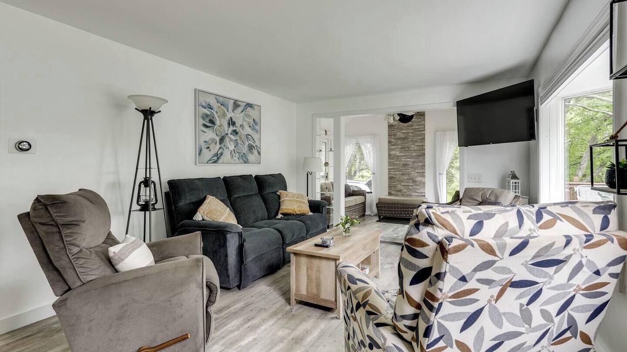 Photo of Livingroom in Forest Grove