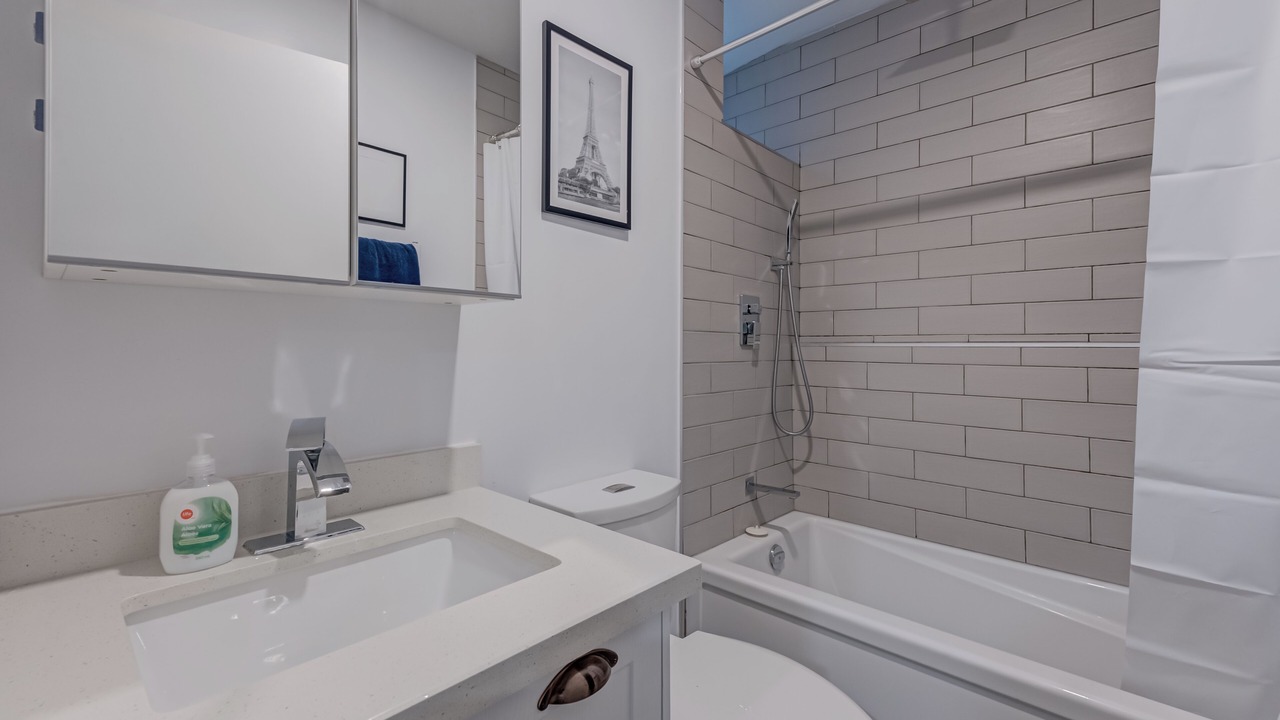 Photo of Bathroom in Parkdale