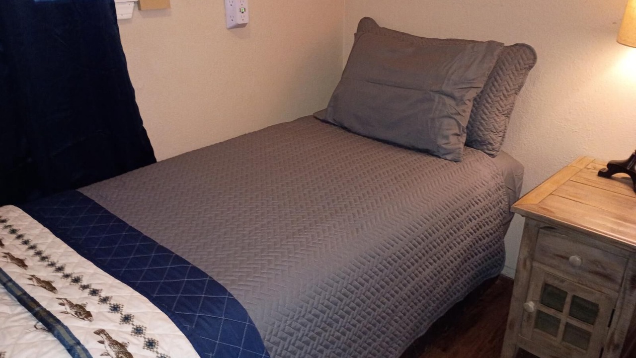 Photo of Bedroom in Sulphur