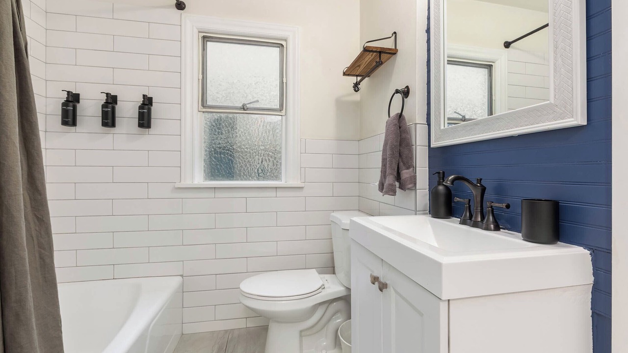 Photo of Bathroom in Alki