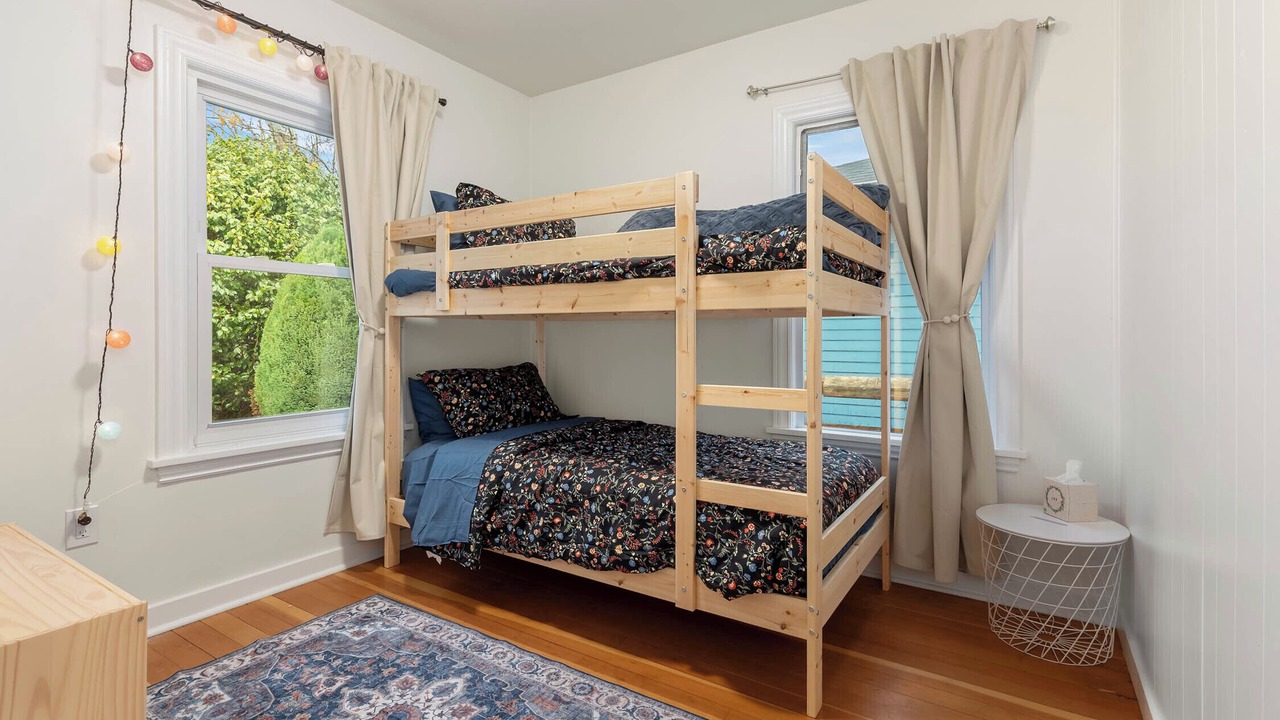 Photo of Bedroom in Alki