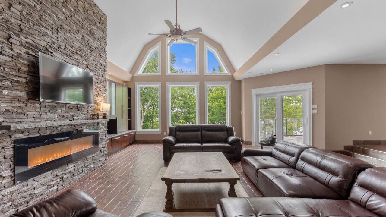 Photo of Livingroom in Halifax County