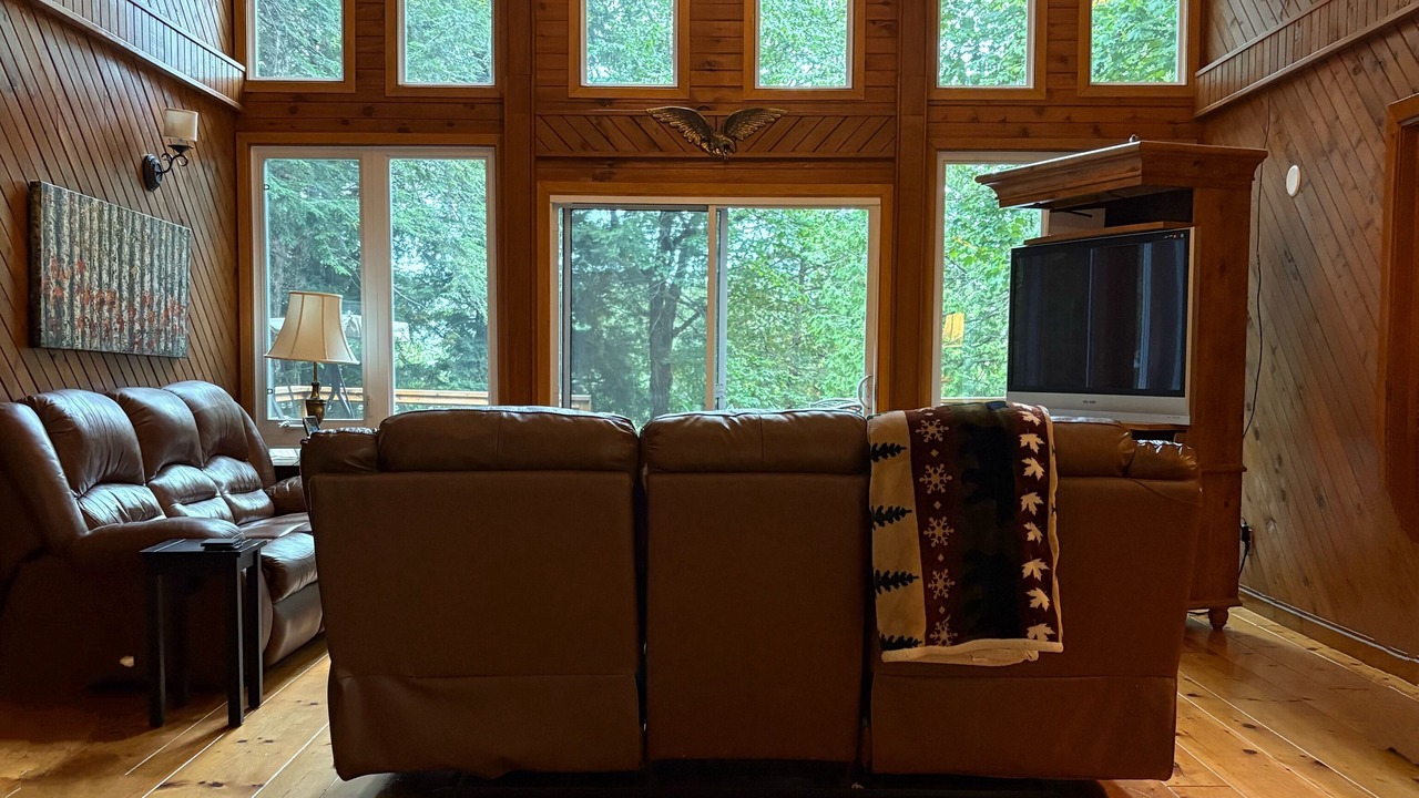 Photo of Livingroom in Magnetawan