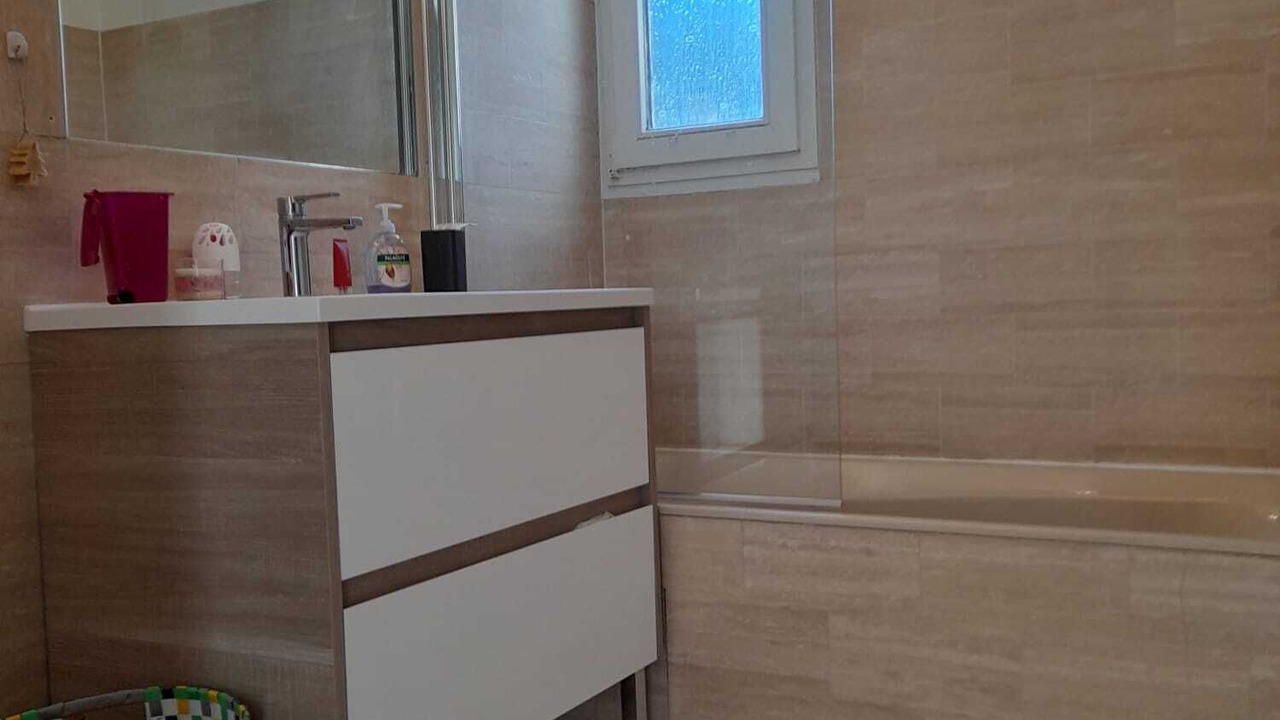 Photo of Bathroom in Bougival