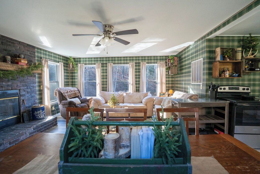 Photo of Livingroom in Fredericktown