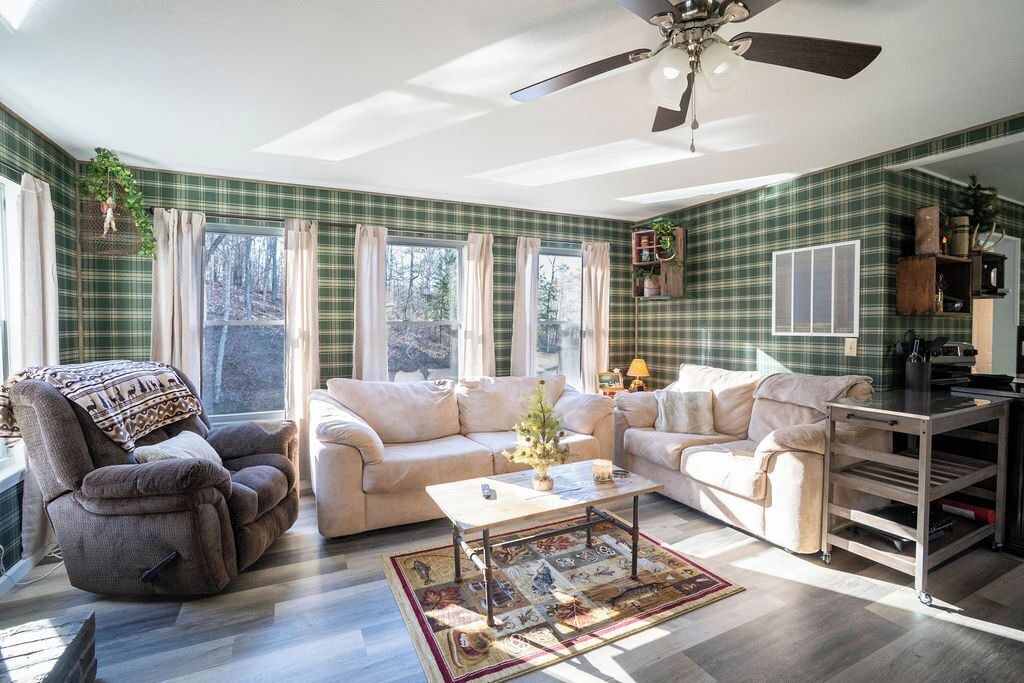 Photo of Livingroom in Fredericktown