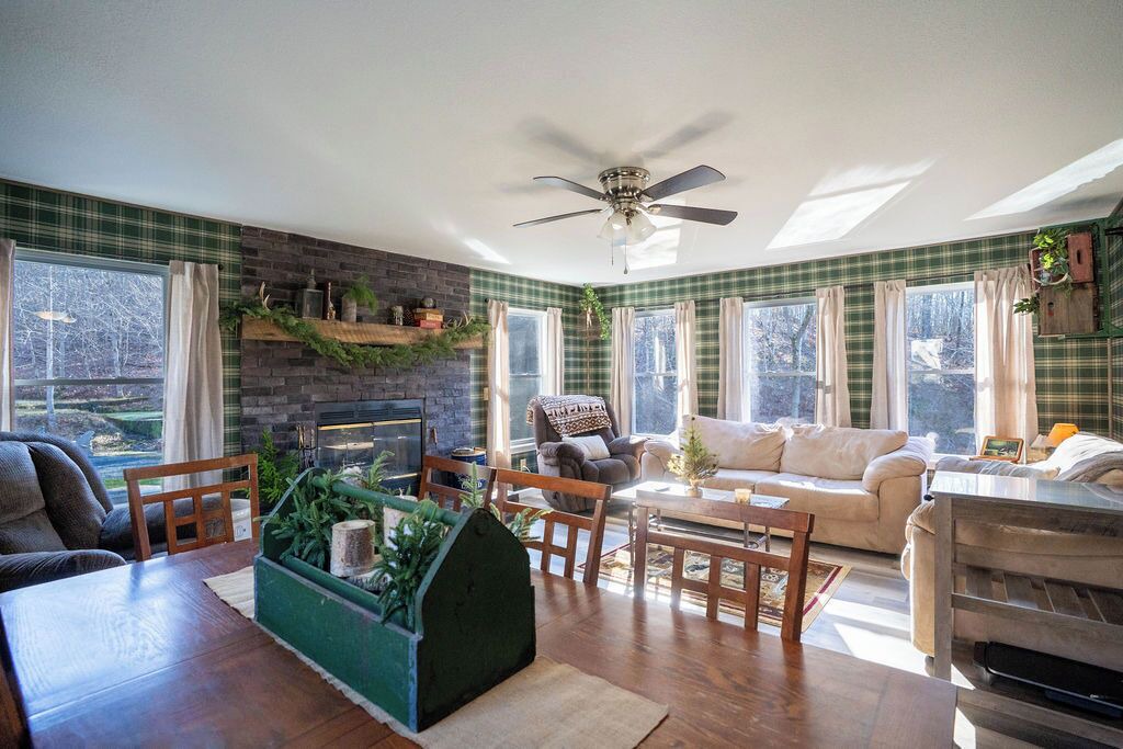 Photo of Livingroom in Fredericktown