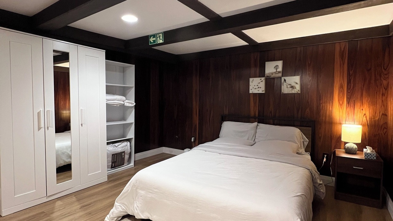 Photo of Bedroom in Bayview Woods - Steeles