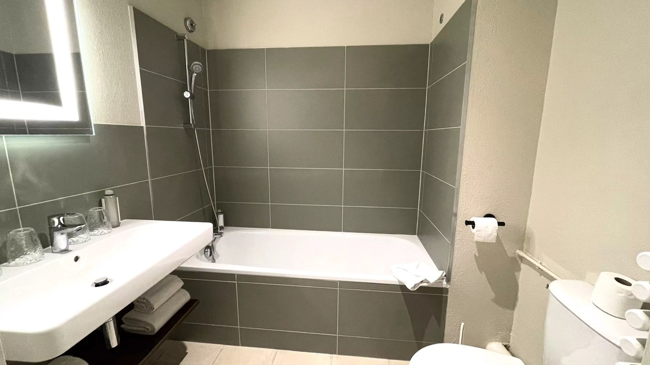 Photo of Bathroom in Juvignac