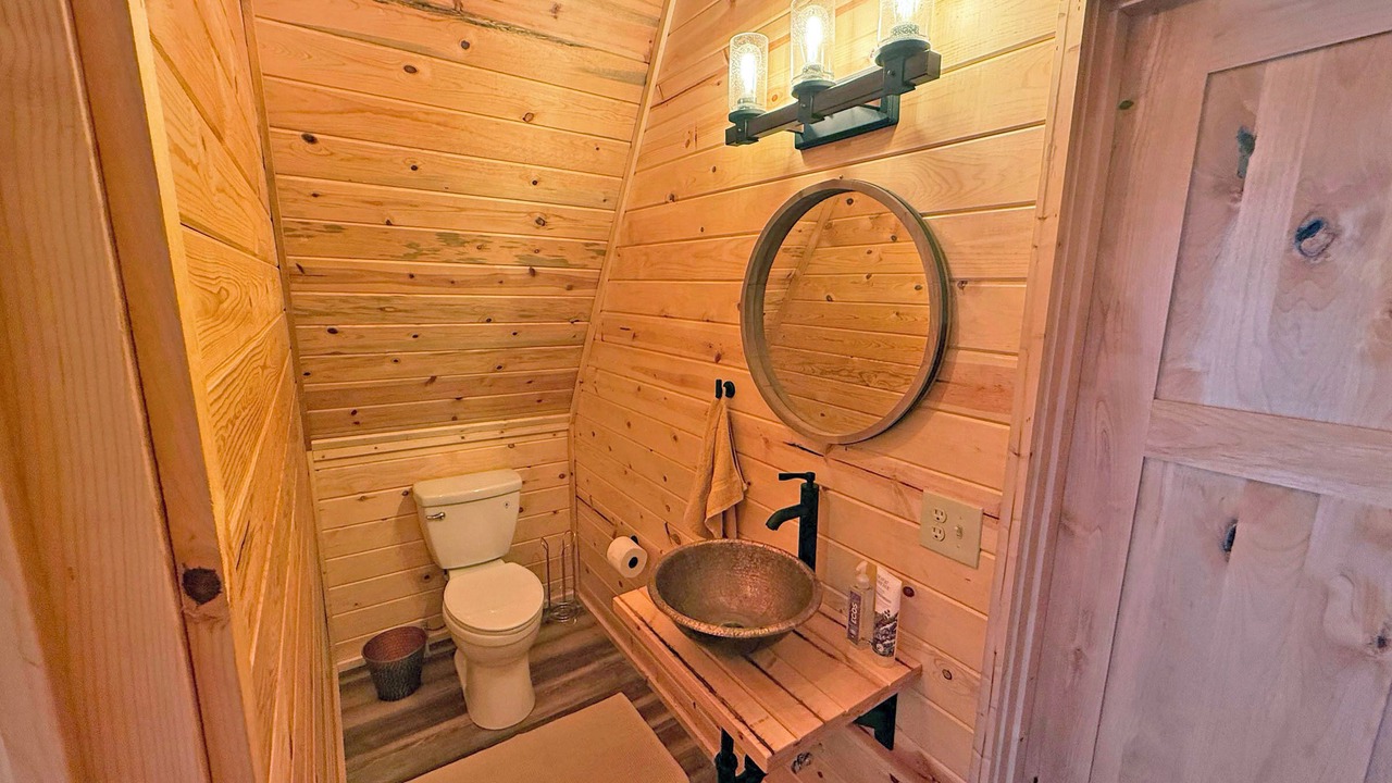 Photo of Bathroom in Crescent