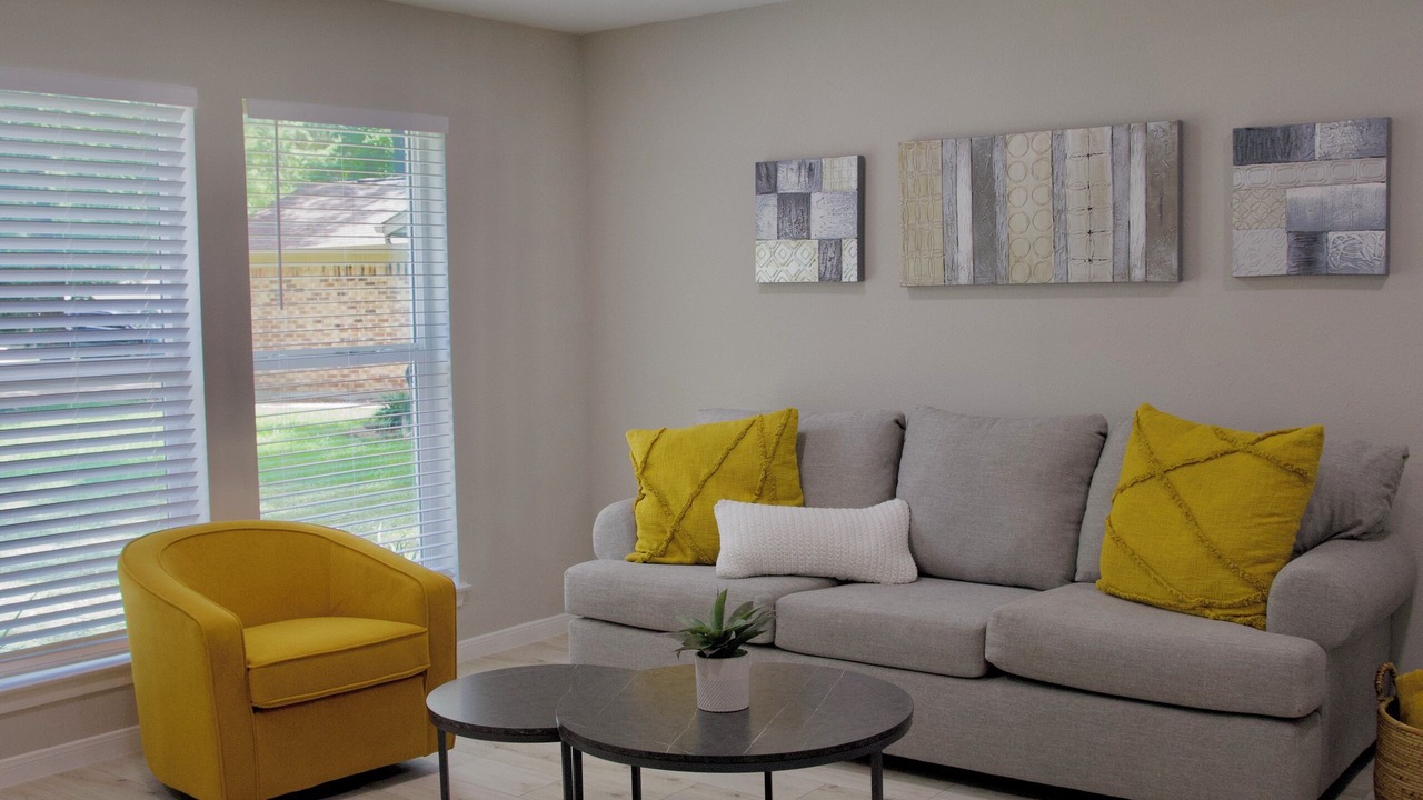 Photo of Livingroom in Panther Creek