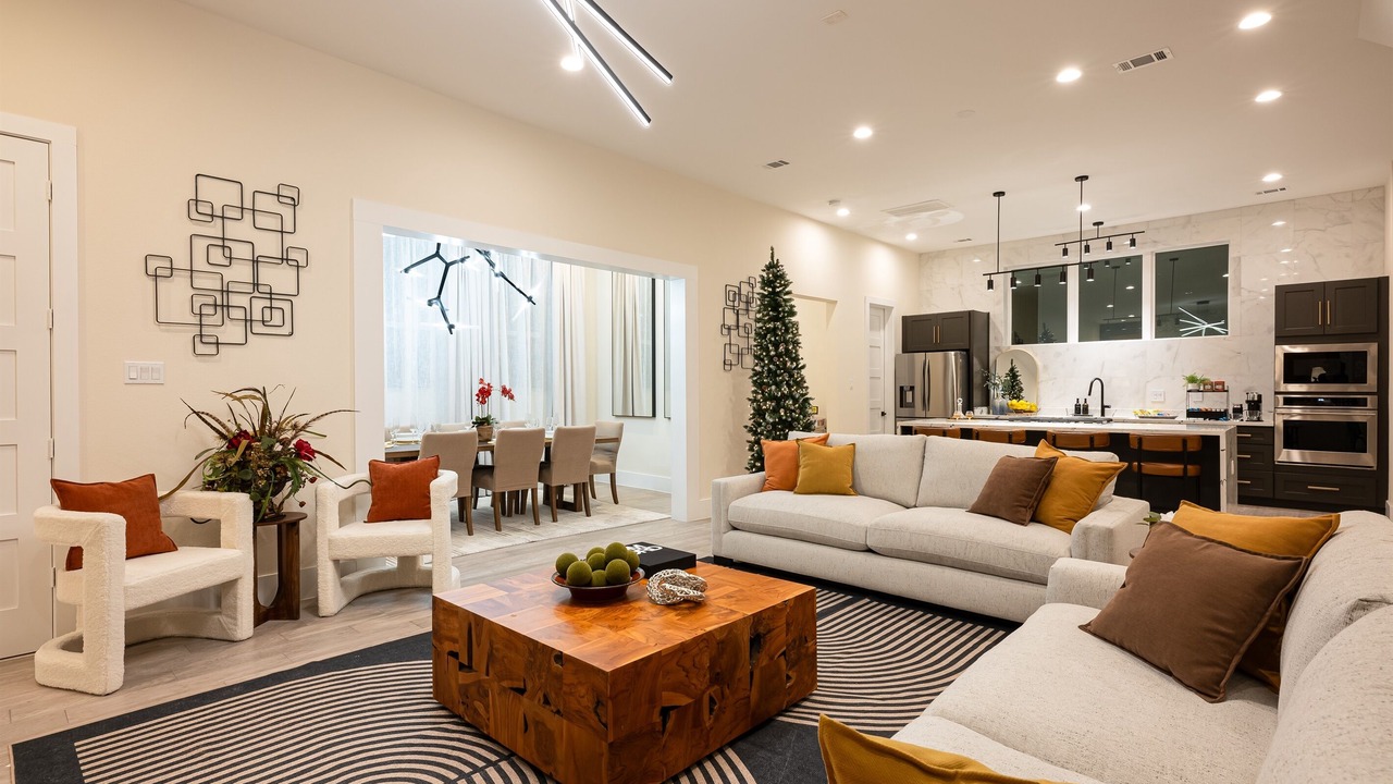 Photo of Livingroom in Washington Ave./ Memorial Park