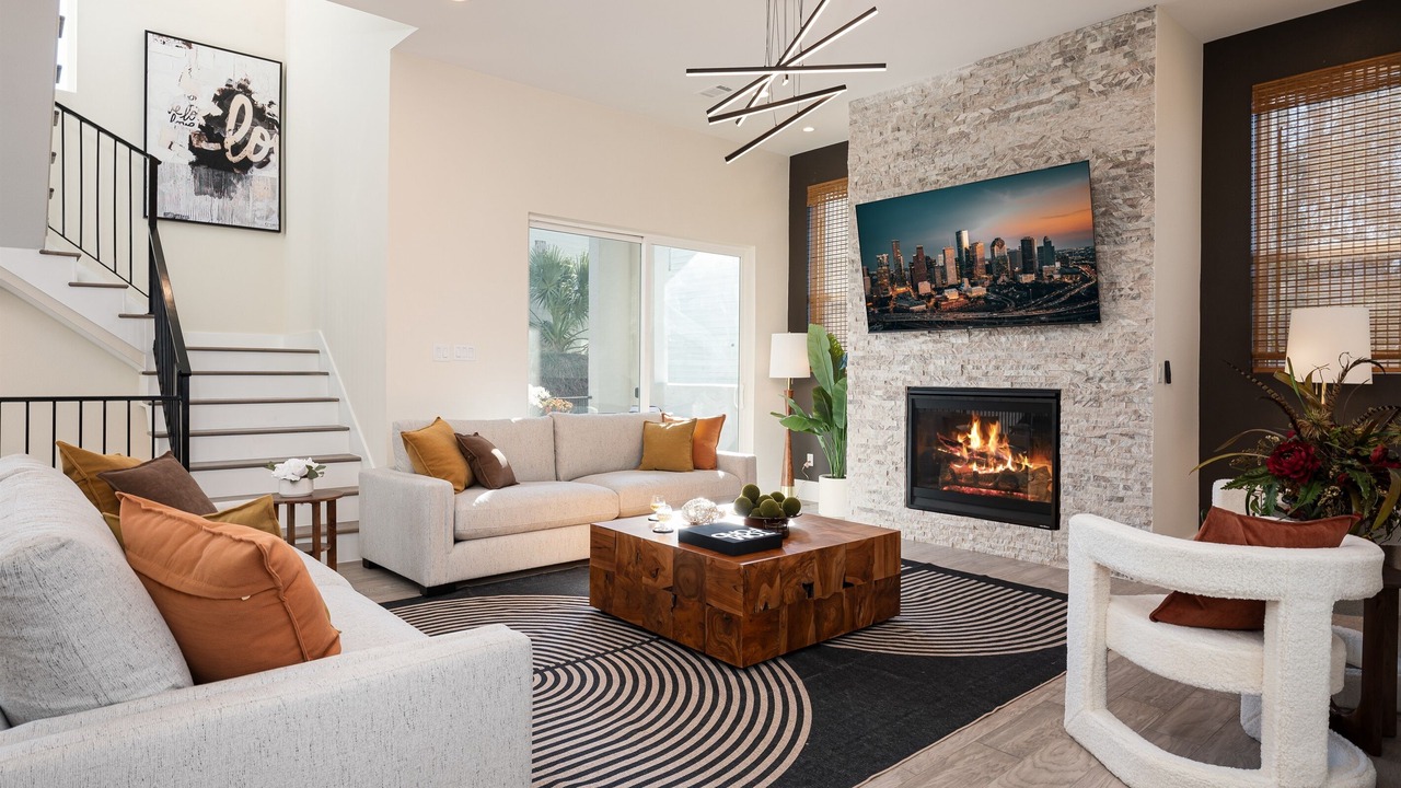 Photo of Livingroom in Washington Ave./ Memorial Park