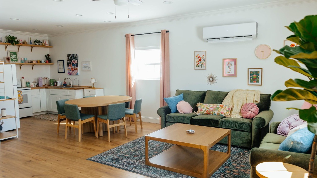 Photo of Livingroom in Knoxville