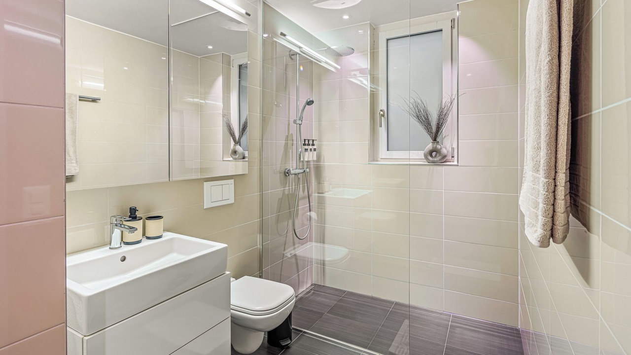 Photo of Bathroom in District 6