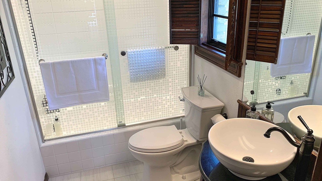 Photo of Bathroom in Harvey Hillsides