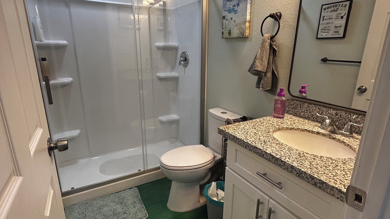 Photo of Bathroom in Robstown