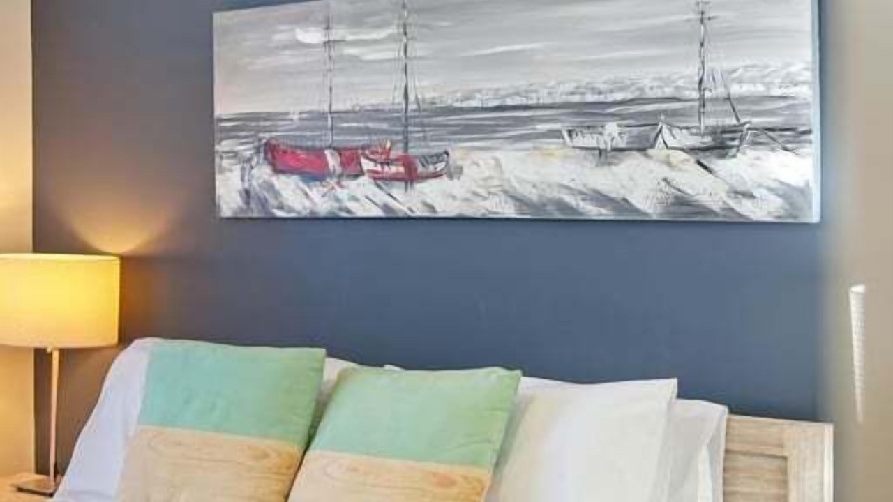 Photo of Bedroom in Glenelg