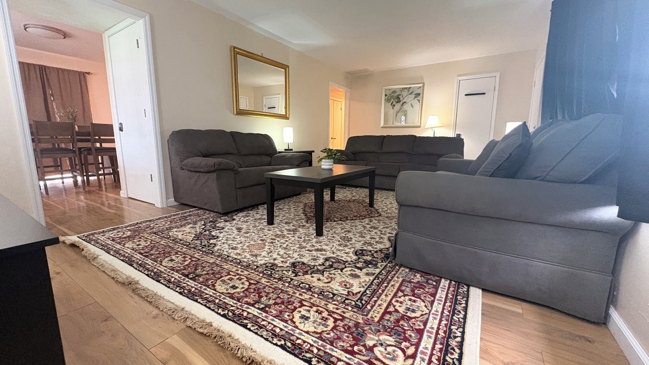 Photo of Livingroom in Bourbon