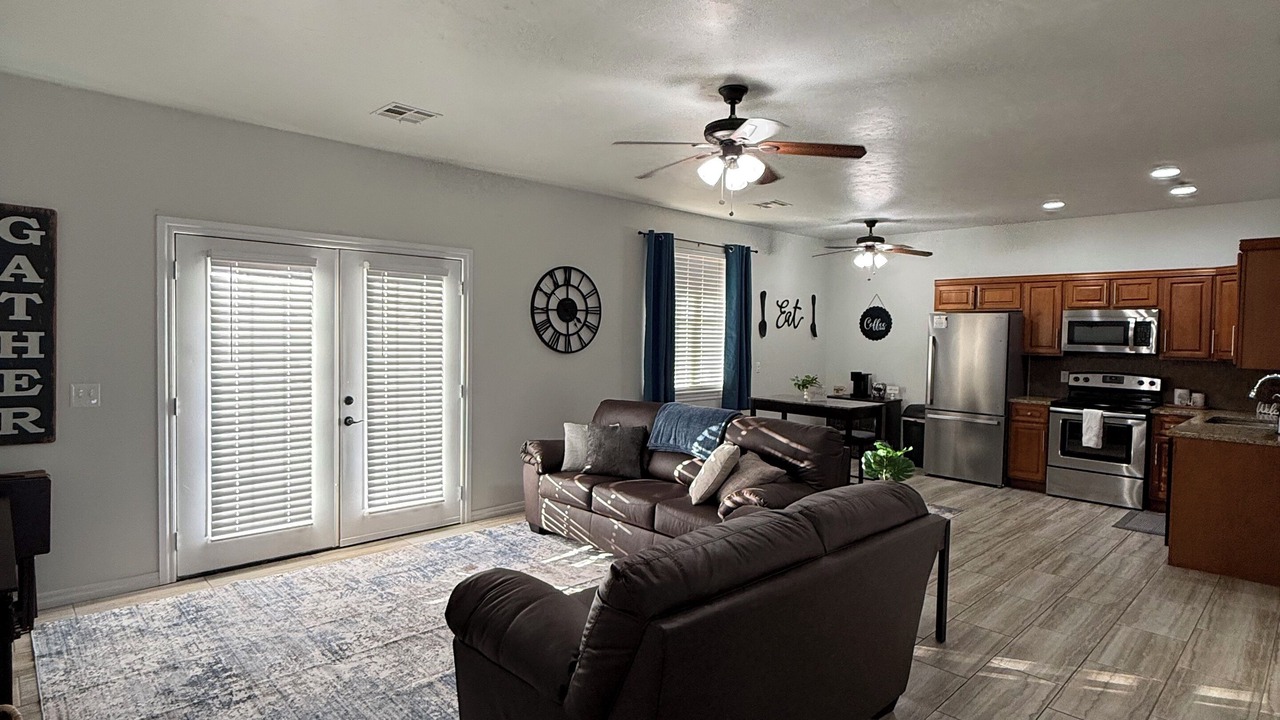 Photo of Livingroom in Enid