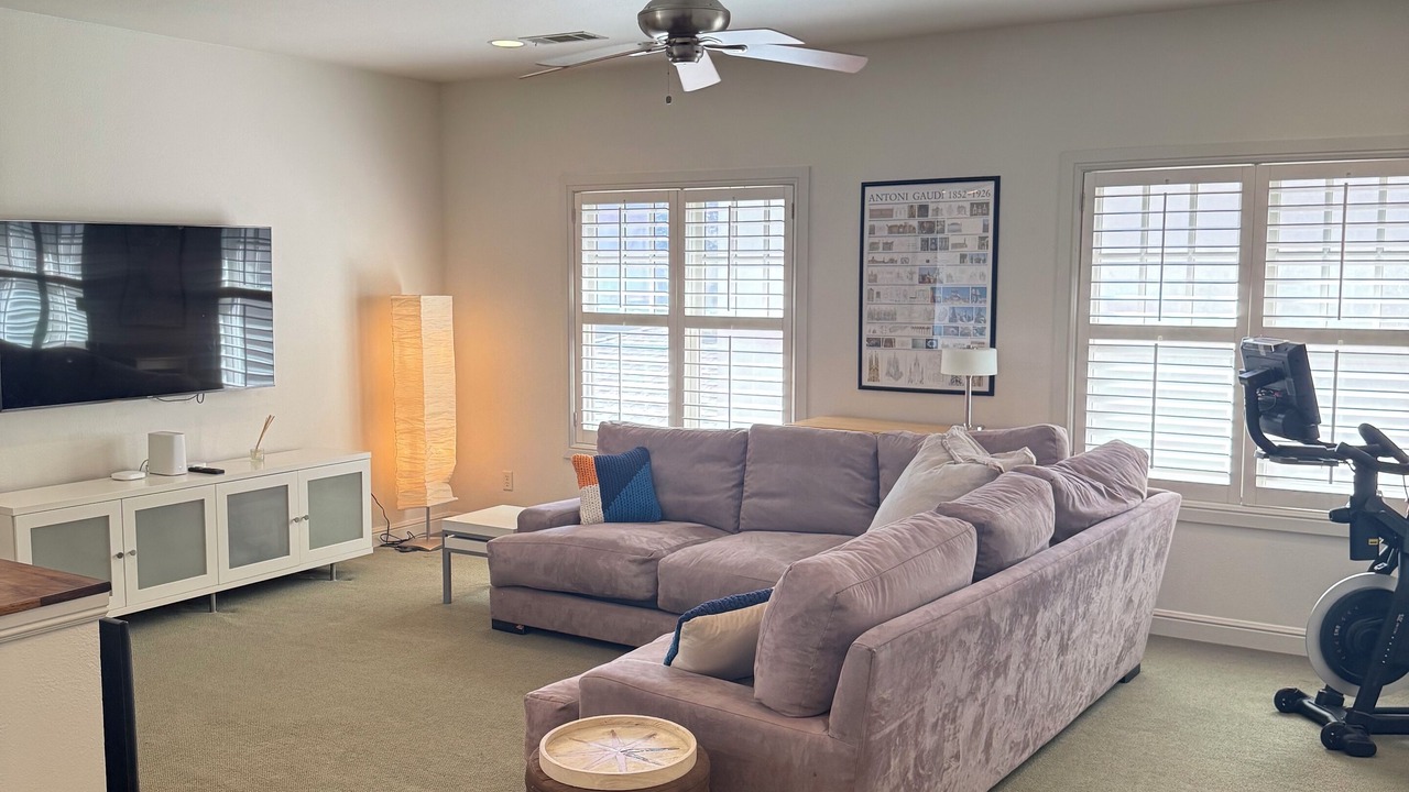 Photo of Livingroom in Monticello