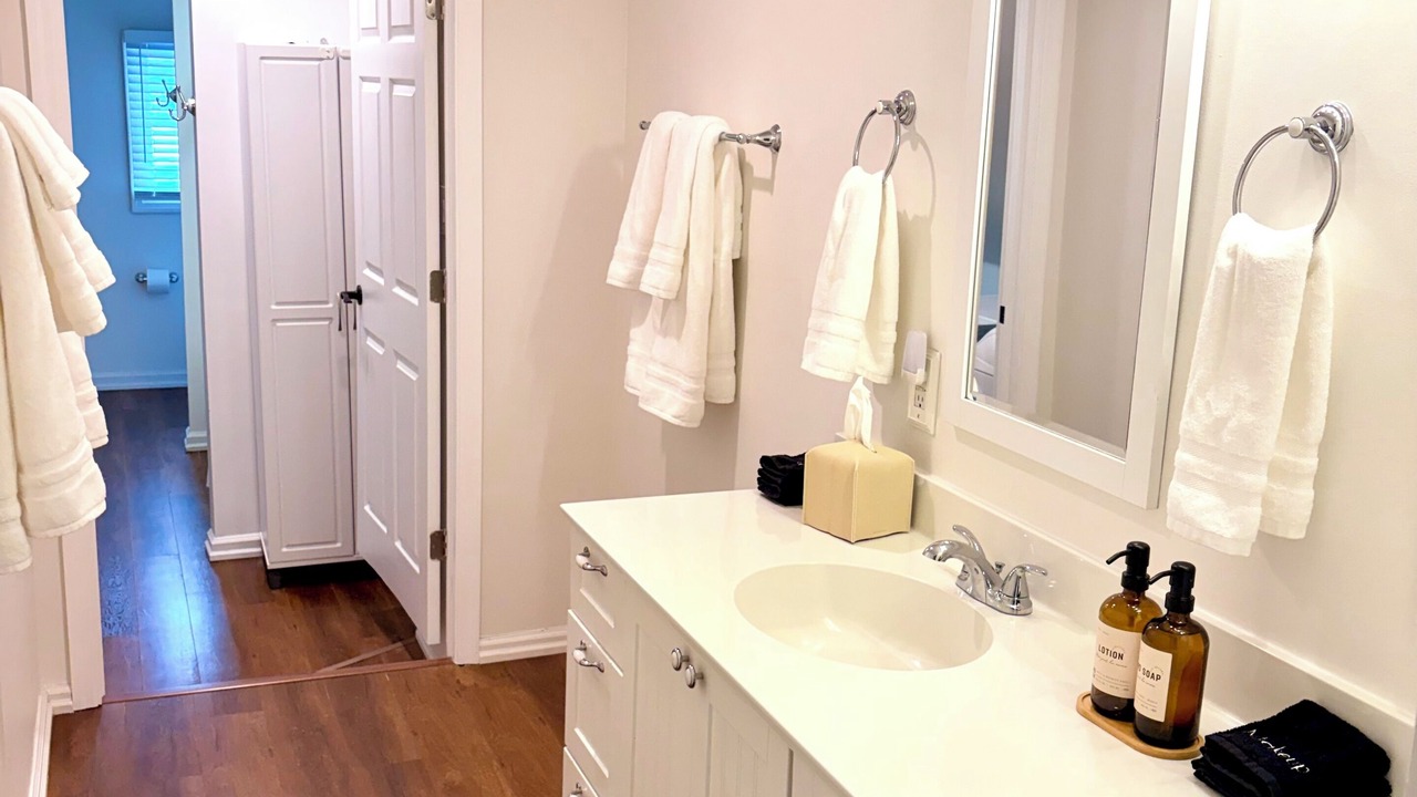 Photo of Bathroom in Chatham-Arch