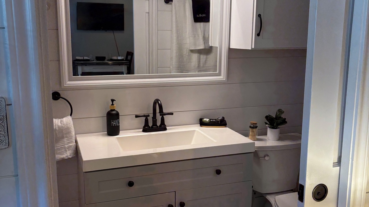 Photo of Bathroom in Jacksboro